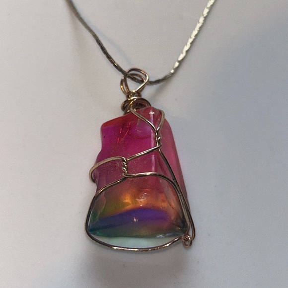 Handmade Iridescent Rainbow Pendant Gold Tone Chain Necklace Boho Jewelry - Picture 5 of 13
